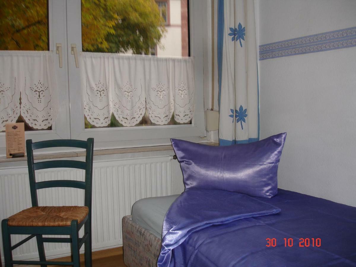 Acasa Bed & Breakfast Frankfurt am Main Kültér fotó