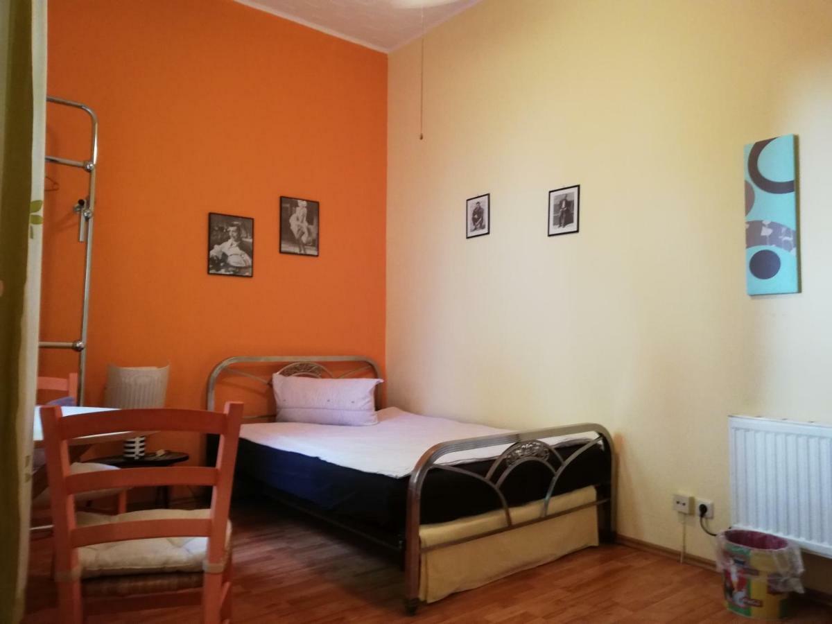 Acasa Bed & Breakfast Frankfurt am Main Kültér fotó